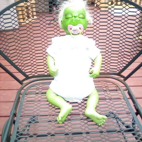 Grinch Baby - Picture 2 of 7